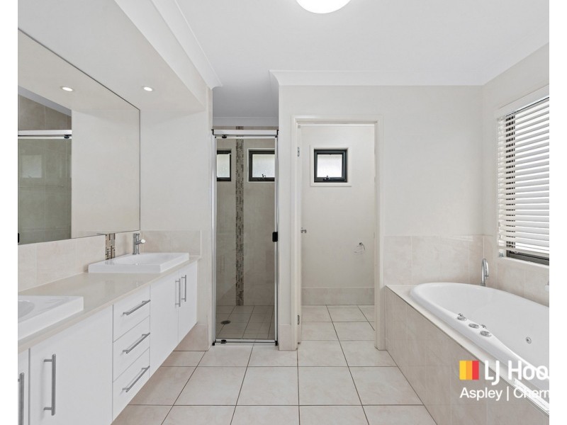 123 White Street, Wavell Heights QLD 4012