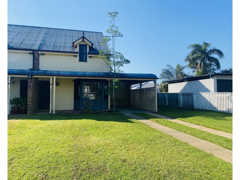 1/10 Desert Willow Way, Fitzgibbon QLD 4018