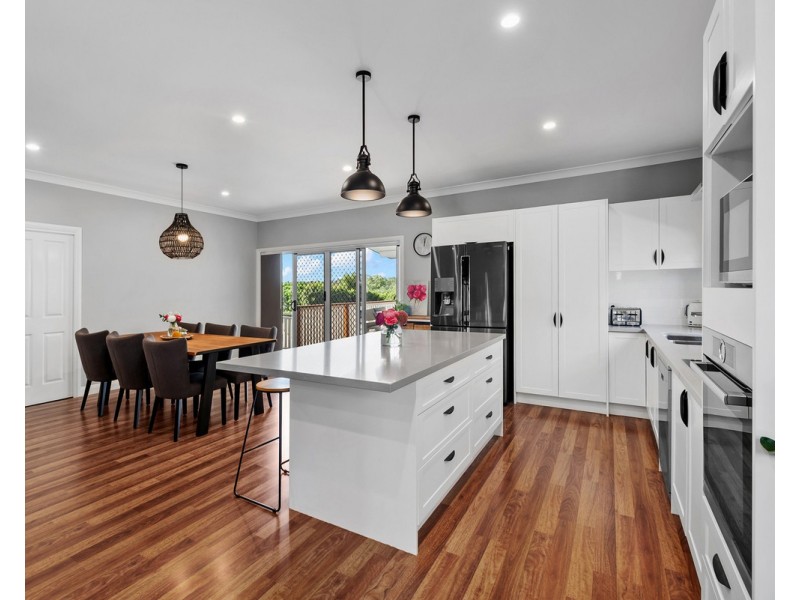 1 Neville Road, Bridgeman Downs QLD 4035