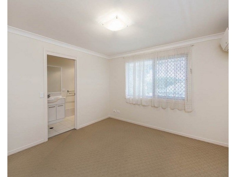 2/11 Buruda Street, Chermside QLD 4032
