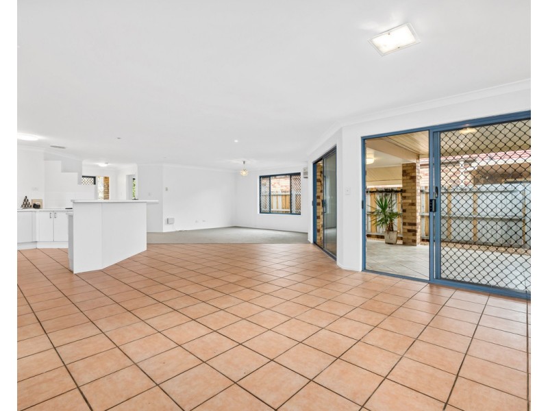 11 Violet Close, Fitzgibbon QLD 4018