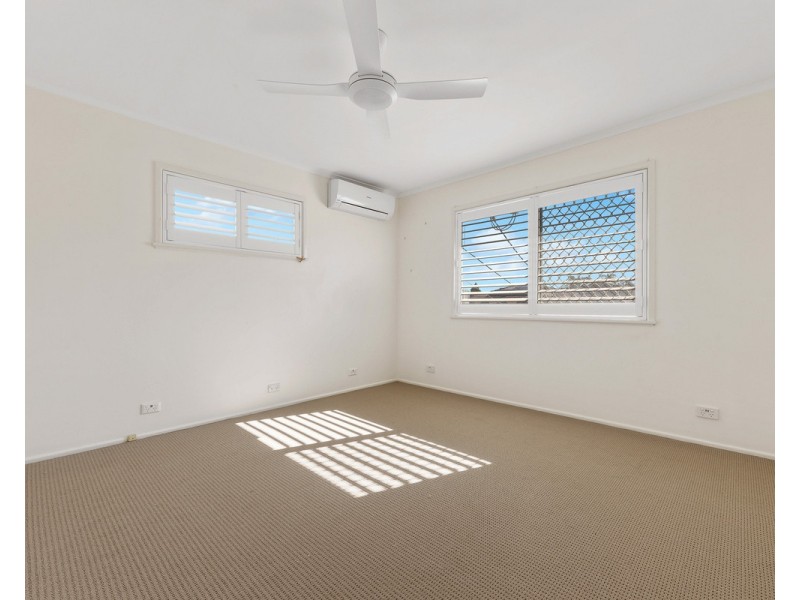 12 Flockton Street, Stafford Heights QLD 4053