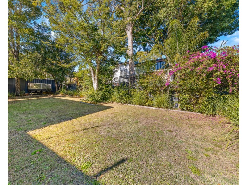 12 Flockton Street, Stafford Heights QLD 4053