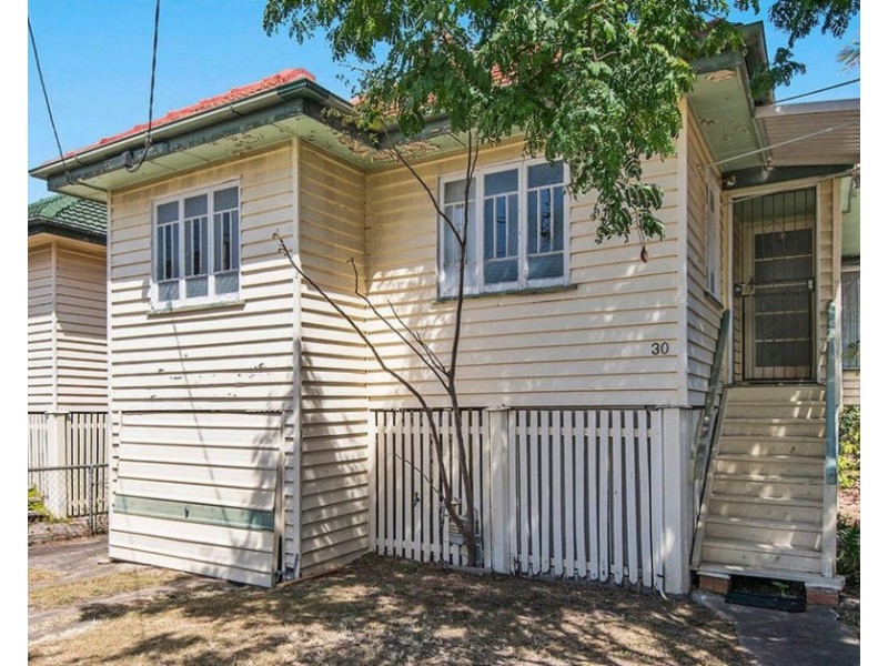 30 Latham Street, Chermside QLD 4032