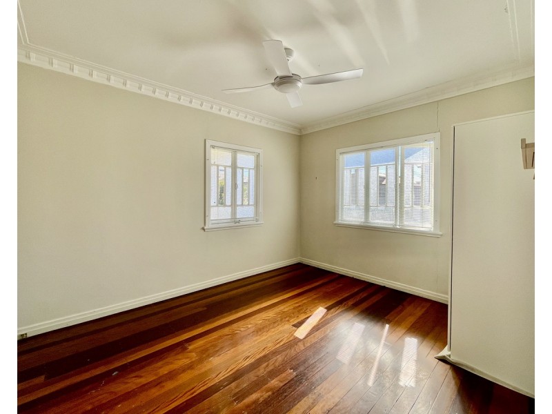 30 Latham Street, Chermside QLD 4032