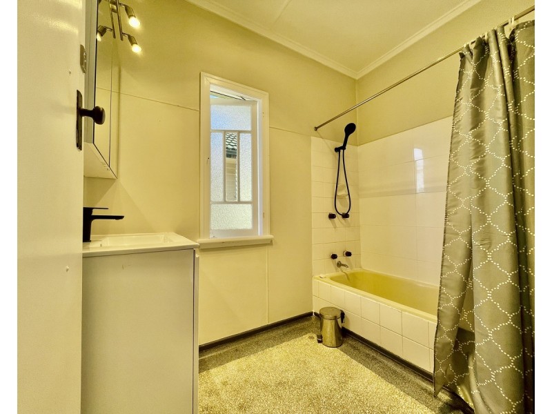 30 Latham Street, Chermside QLD 4032