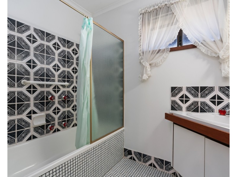 13 Stephanie Street, Aspley QLD 4034