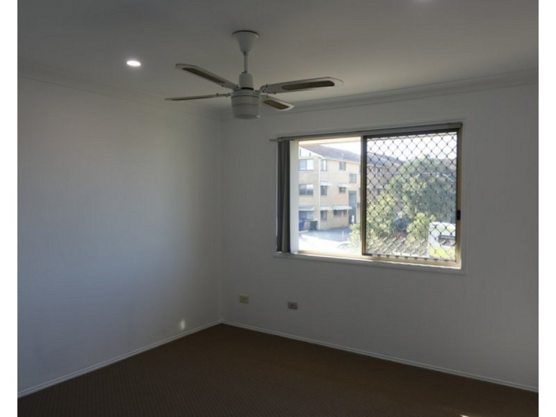 8/23 Latham Street, Chermside QLD 4032