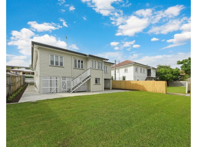 12 Tathra Street, Stafford QLD 4053