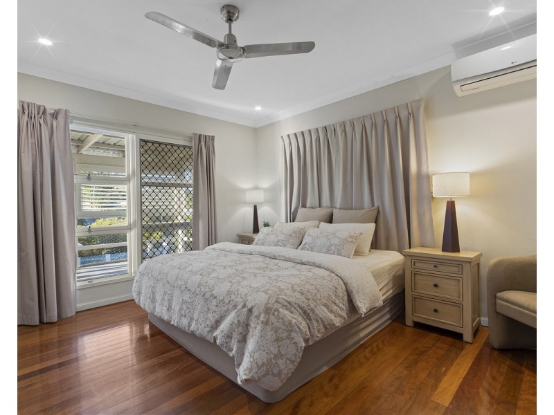 1 Ashley Road, Chermside West QLD 4032