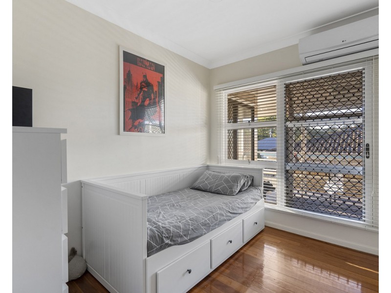 1 Ashley Road, Chermside West QLD 4032