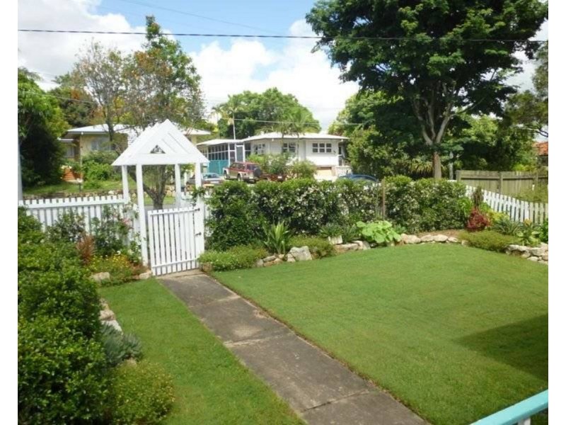 203 Hamilton Road, Wavell Heights QLD 4012