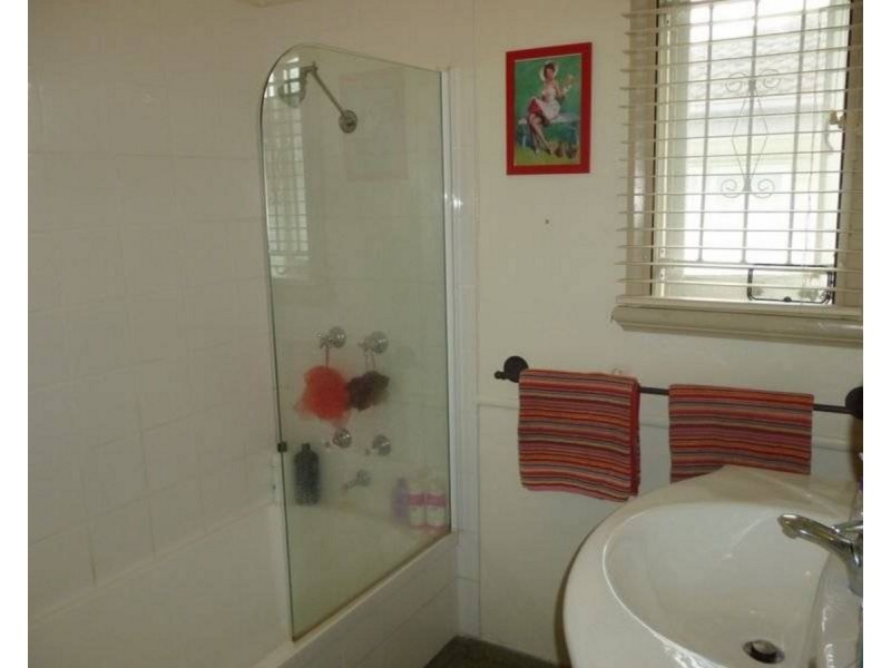 203 Hamilton Road, Wavell Heights QLD 4012