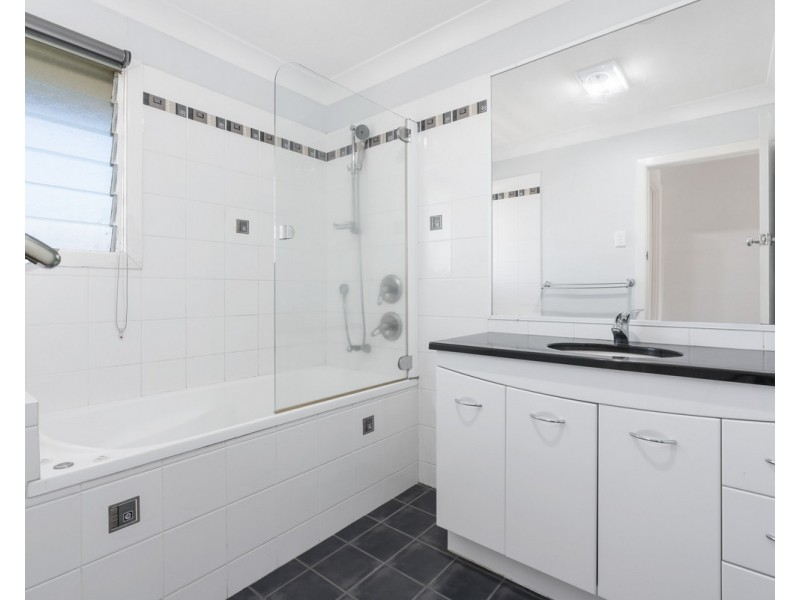 22 Decker Street, Chermside West QLD 4032