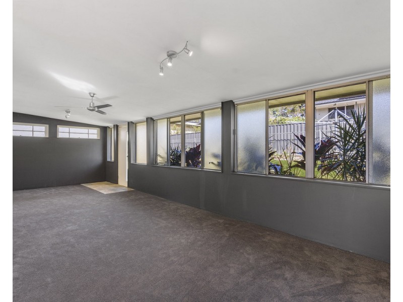 6 Coleridge Street, Stafford Heights QLD 4053