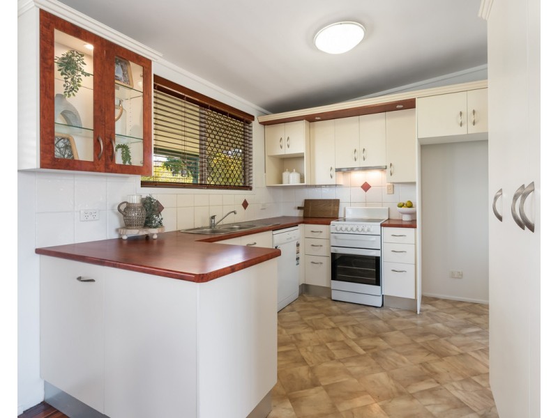 27 Backford Street, Chermside West QLD 4032