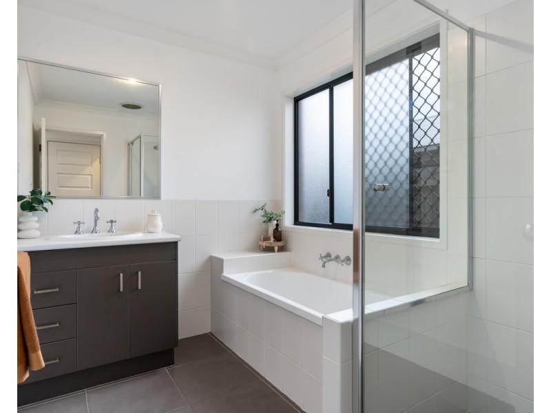 40 Wellington Road, Murrumba Downs QLD 4503