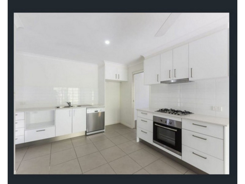 2/19 Creekside Court, Everton Hills QLD 4053