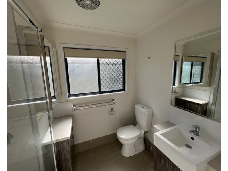 2/19 Creekside Court, Everton Hills QLD 4053