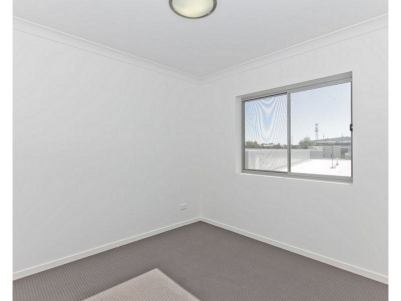 8/23 Grasspan Street, Zillmere QLD 4034