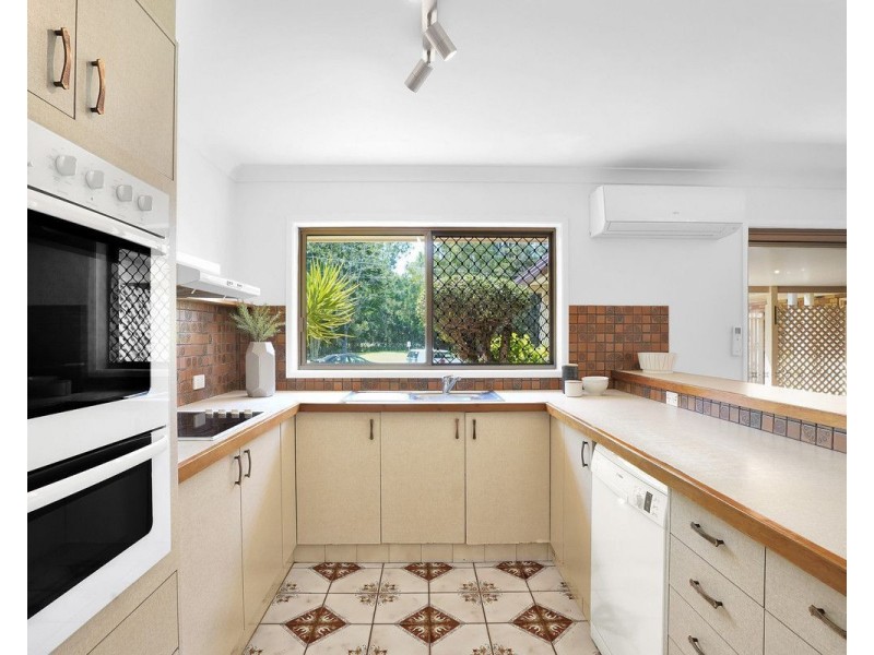 12 Nyora Street, Everton Hills QLD 4053