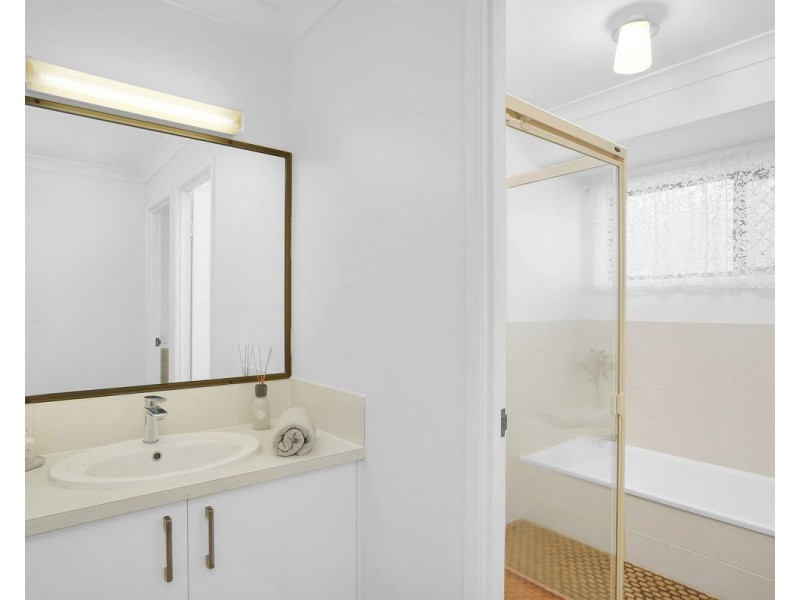 12 Nyora Street, Everton Hills QLD 4053