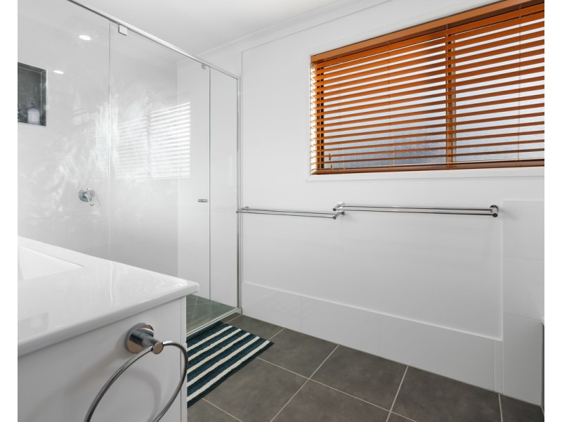 8 Ardcarn Street, Bracken Ridge QLD 4017