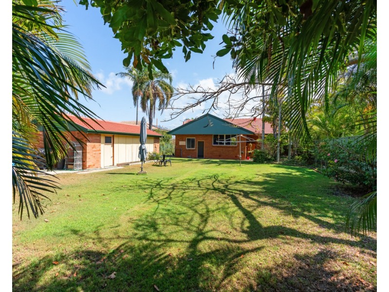30 Seaville Avenue, Scarborough QLD 4020