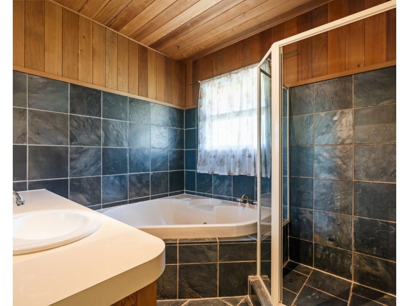 30 Seaville Avenue, Scarborough QLD 4020