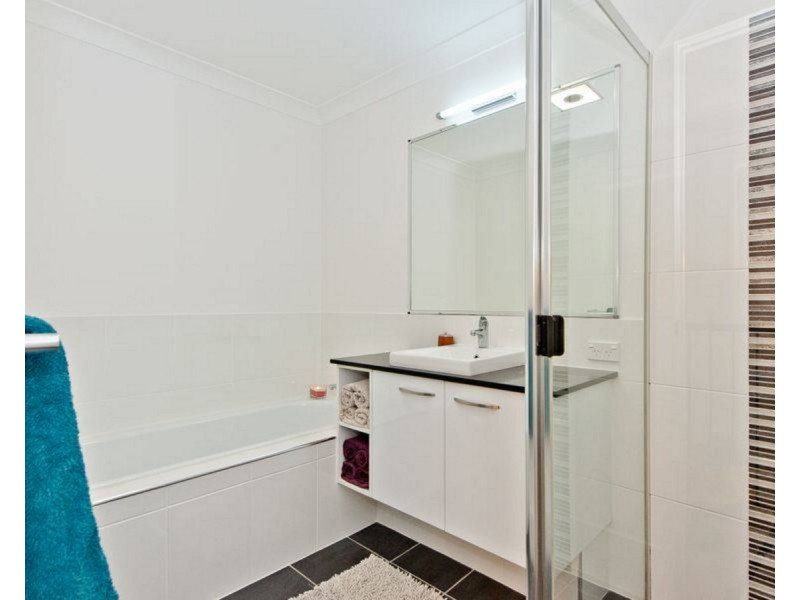 1 Girraween Lane, Fitzgibbon QLD 4018