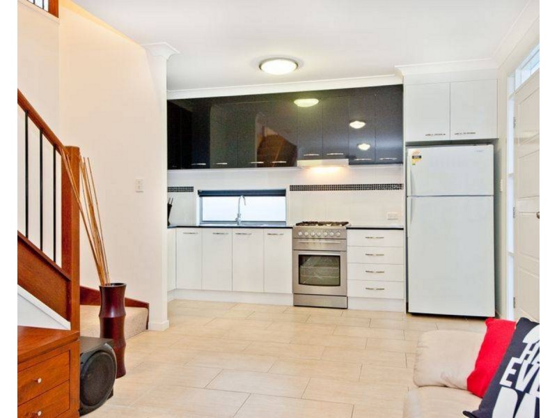 1 Girraween Lane, Fitzgibbon QLD 4018