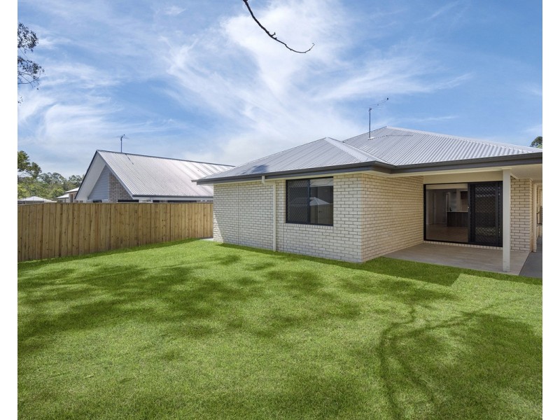 15 Wildflower Place, Bridgeman Downs QLD 4035