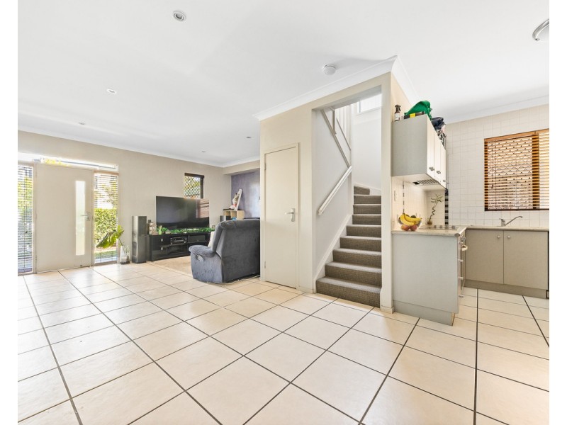 1/27 Latham Street, Chermside QLD 4032