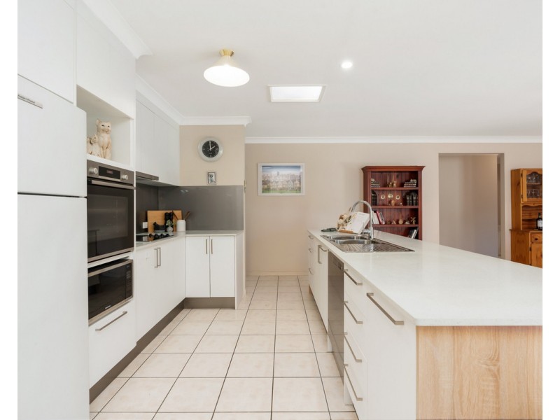 34 Kirri Avenue, Petrie QLD 4502