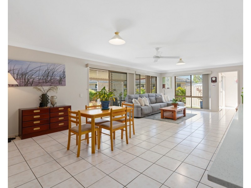 34 Kirri Avenue, Petrie QLD 4502