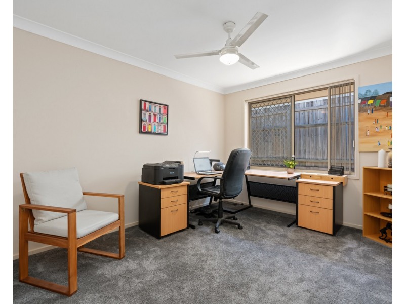 34 Kirri Avenue, Petrie QLD 4502