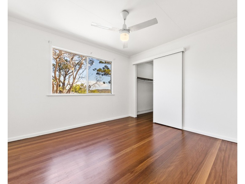 39 Illuta Avenue, Ferny Hills QLD 4055