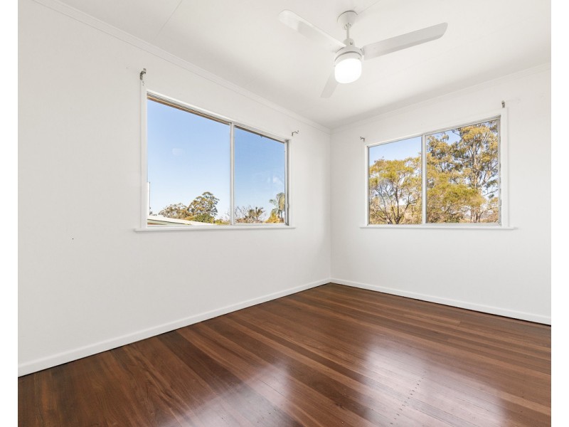 39 Illuta Avenue, Ferny Hills QLD 4055