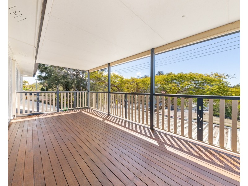 39 Illuta Avenue, Ferny Hills QLD 4055