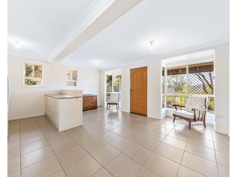 39 Illuta Avenue, Ferny Hills QLD 4055
