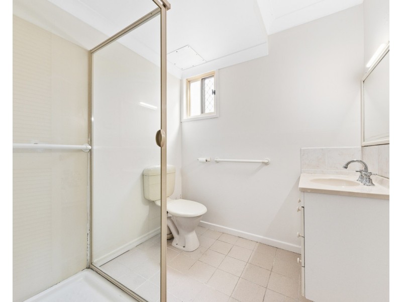 39 Illuta Avenue, Ferny Hills QLD 4055