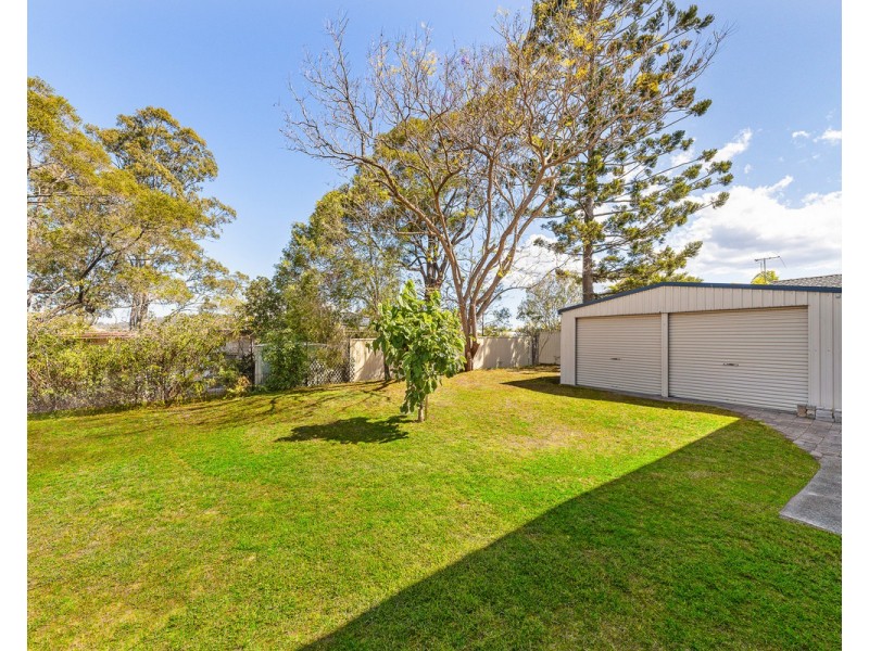 39 Illuta Avenue, Ferny Hills QLD 4055
