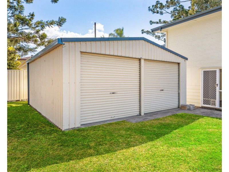 39 Illuta Avenue, Ferny Hills QLD 4055