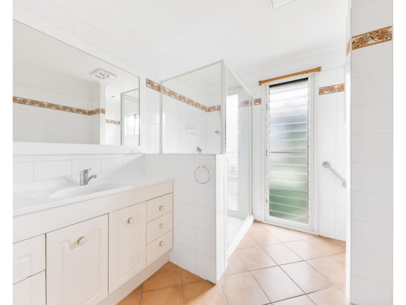 26 Knutsford Street, Chermside West QLD 4032