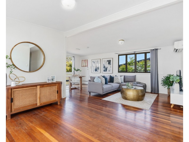 8 Backford Street, Chermside West QLD 4032