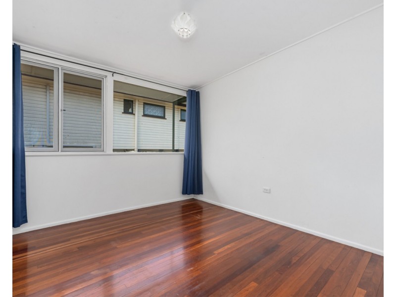 8 Backford Street, Chermside West QLD 4032