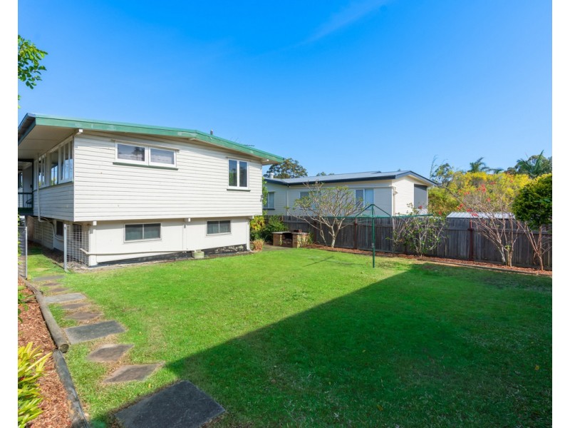 8 Backford Street, Chermside West QLD 4032