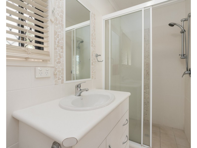 8 Backford Street, Chermside West QLD 4032