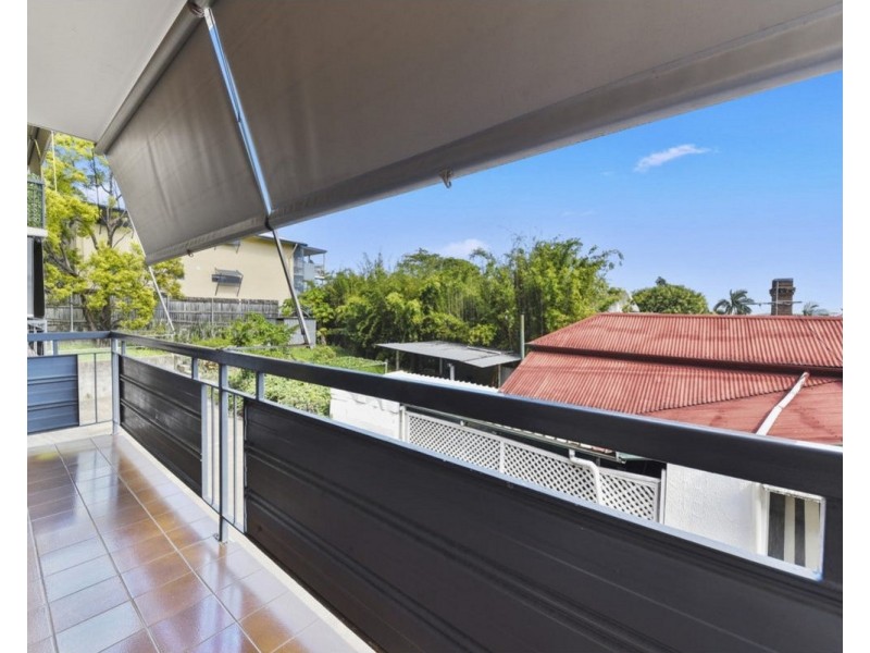 2/8 Lisson Grove, Wooloowin QLD 4030