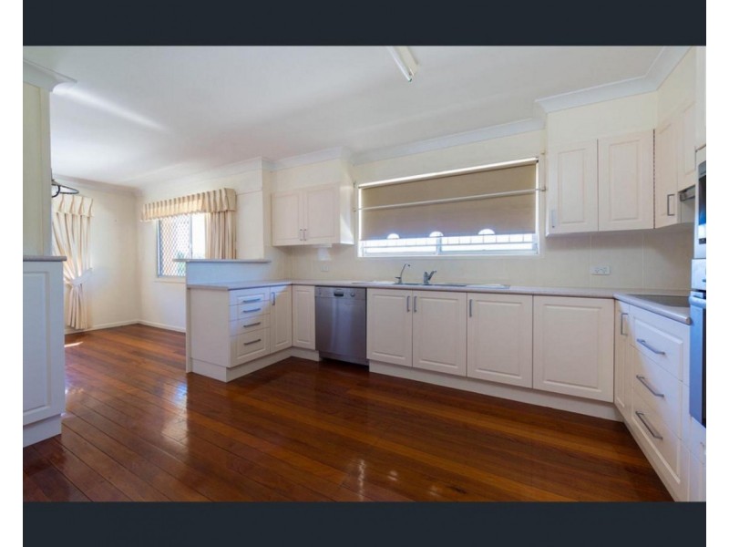 27 Kilburn Street, Chermside QLD 4032